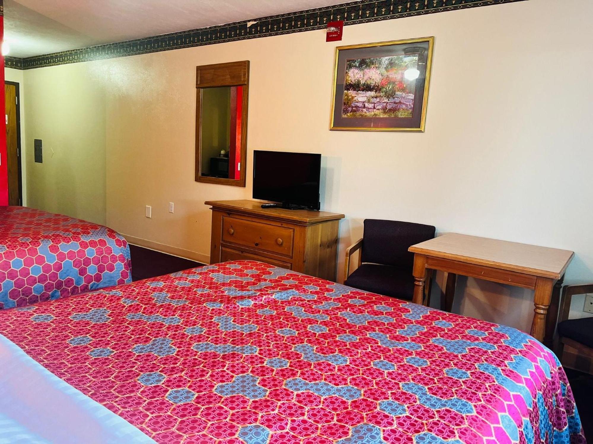 Villa Inn Motel Near Hwy 12 Wi Capital O Fort Atkinson Exterior foto