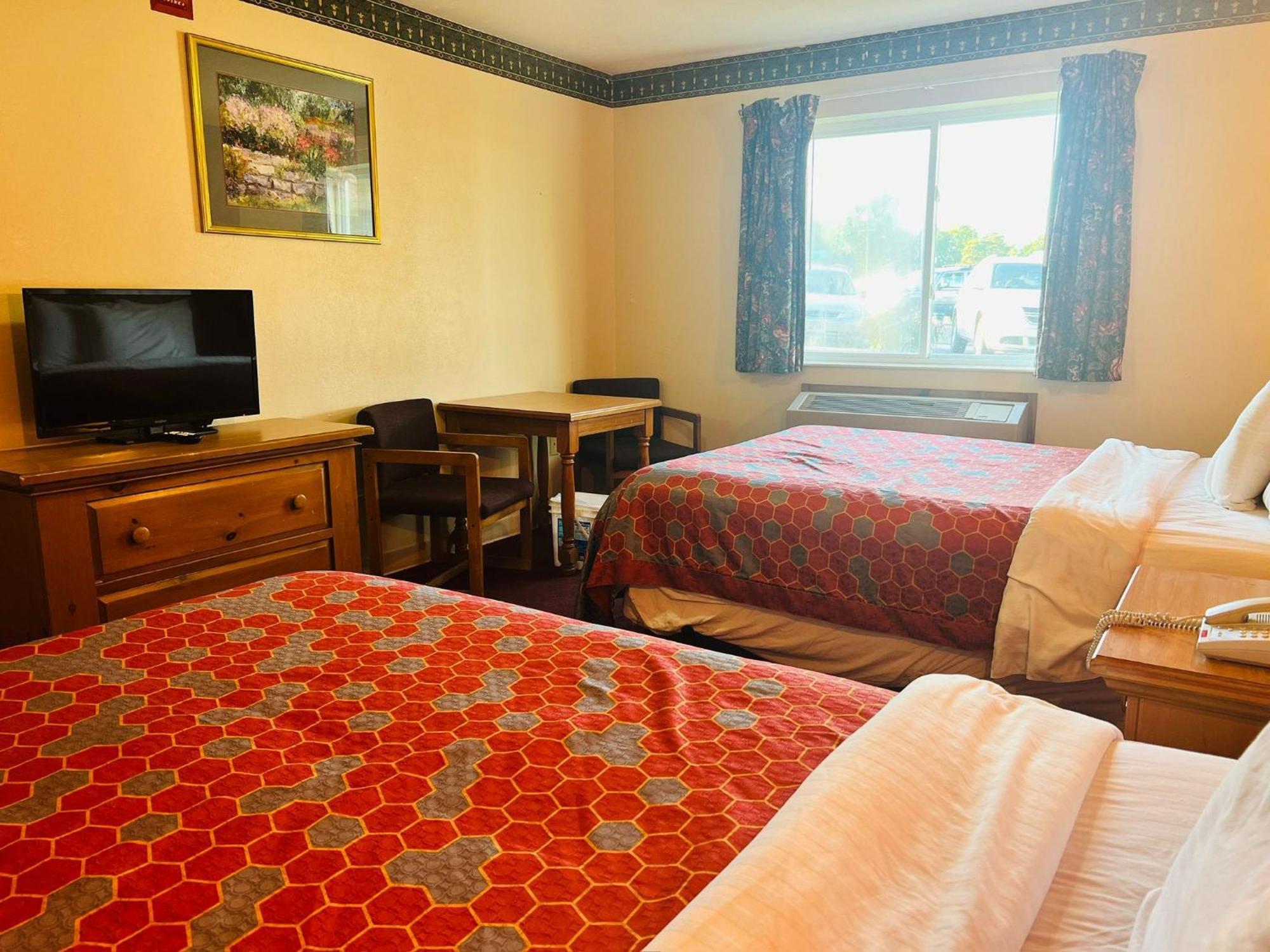 Villa Inn Motel Near Hwy 12 Wi Capital O Fort Atkinson Exterior foto